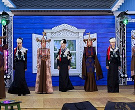 250 участников из разных регионов Дальнего Востока и 3000 зрителей: в Приамурье открылся III фестиваль русской культуры «Время сарафана»